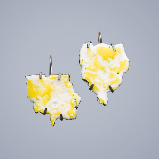 Car wreck earrings, yellow and white 