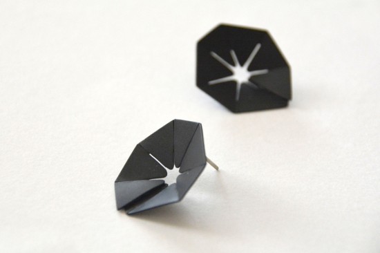 Light and Darkness Earrings 