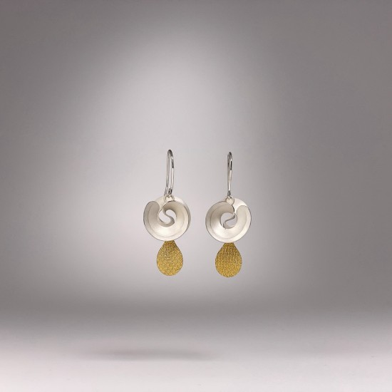 Taegeuk cloud & golden rain drop hook earrings 